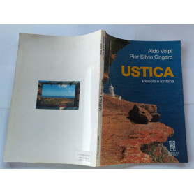 Ustica. Piccola e lontana