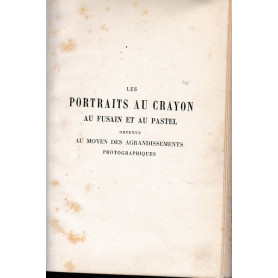 Les portraits au crayon au fusain et au paste