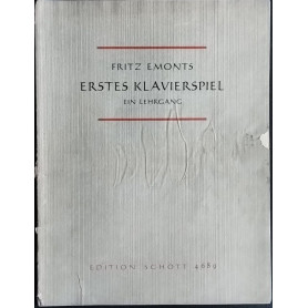 Erstes Klavierspiel
