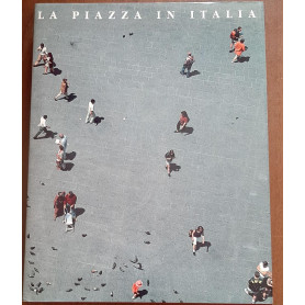 La piazza in Italia
